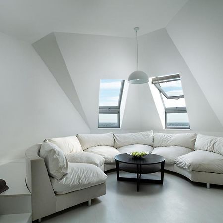 White Attic Apartment Odessa Exterior photo