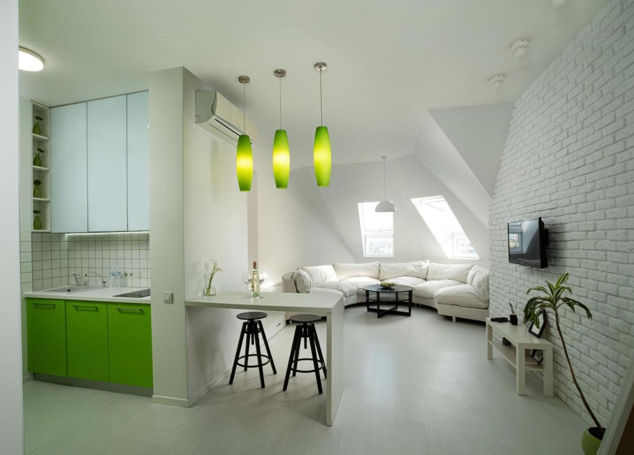 White Attic Apartment Odessa Exterior photo
